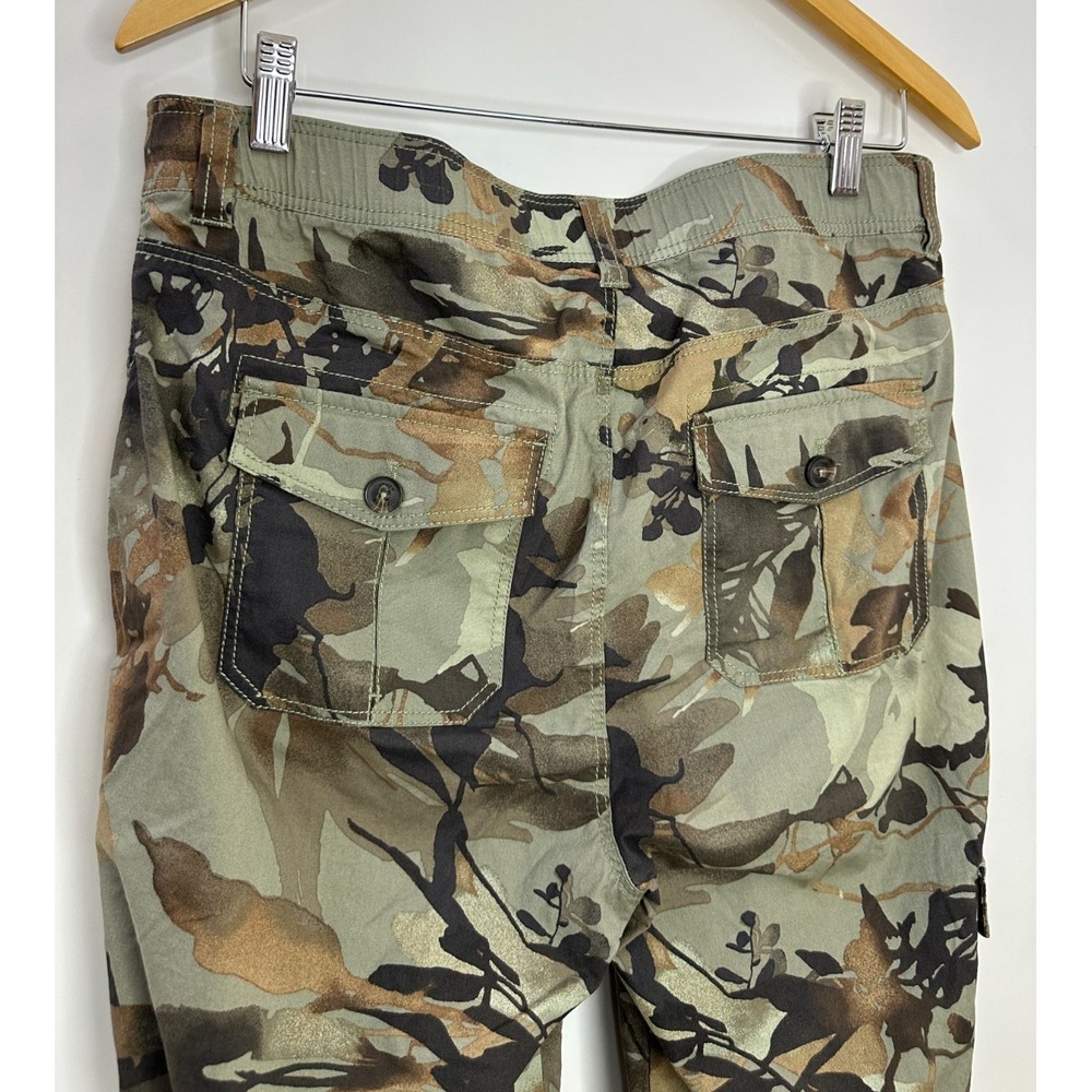 Chico's Utility Camouflage Crop Pants Green Brown Camo Sz 2 US 12 Cargo Pockets - Picture 10 of 14